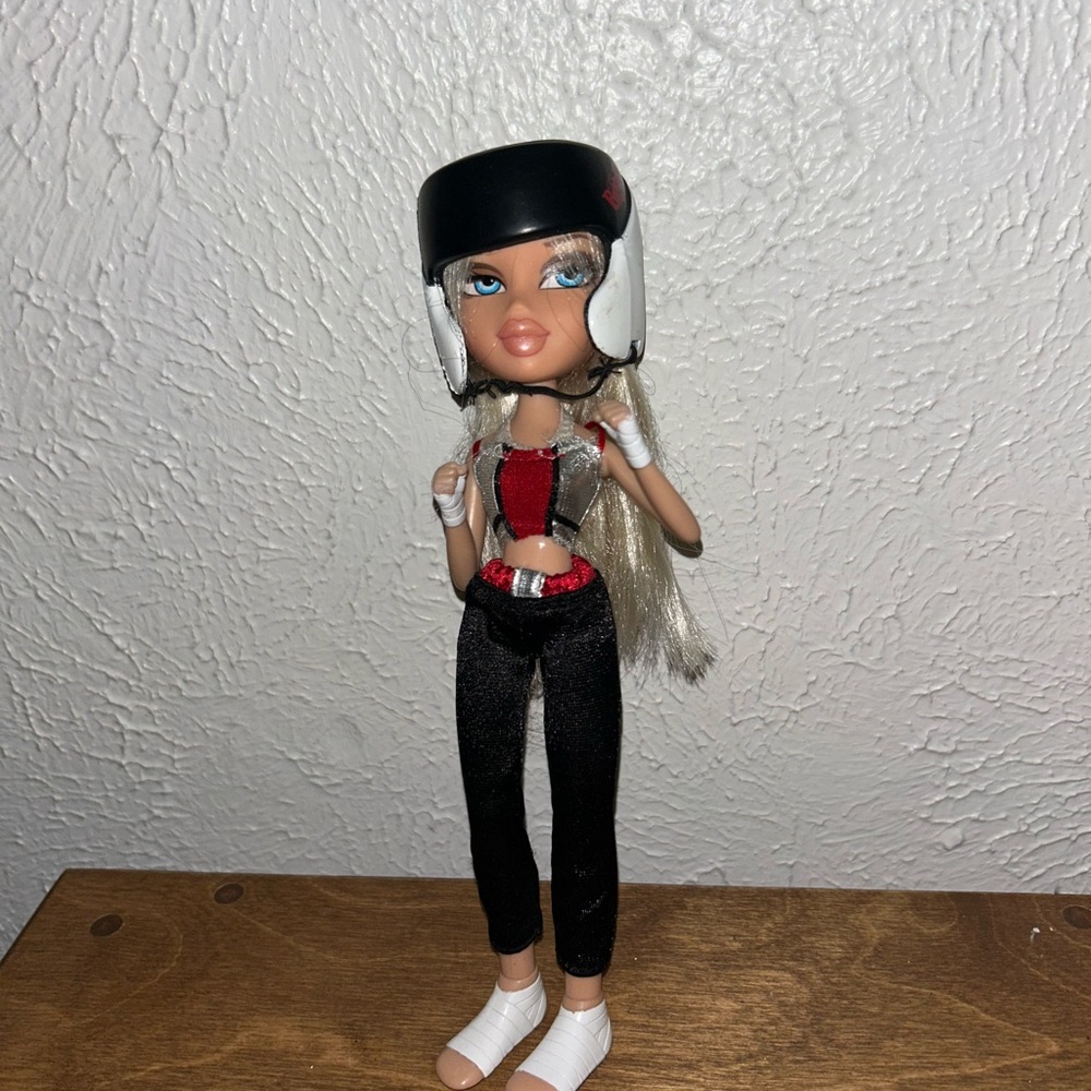 Chloe Bratz Doll Boxer